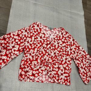 [M]Good Luck Gem White Daisies Floral Red Blouse Wide Sleeve Front Knot NWOT